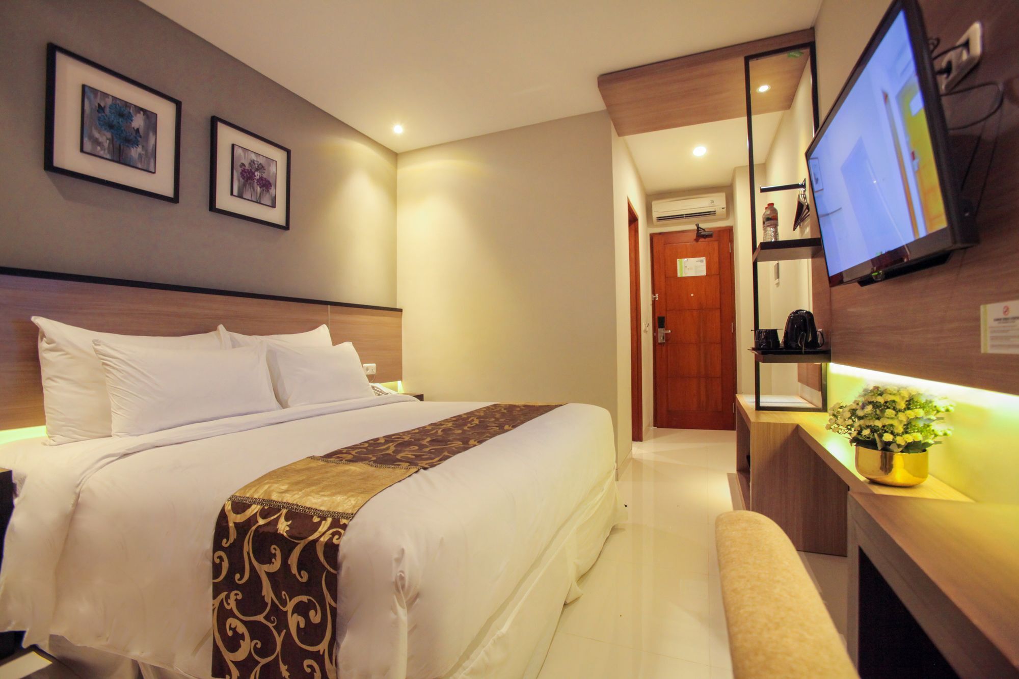 Montana Premier Senggigi Exterior foto